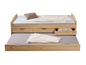 Un lit en bois avec un espace de rangement et un lit gigogne.
