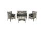 Ensemble de mobilier de jardin en rotin gris avec un canapé deux places, deux fauteuils et une table basse.