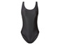 Un maillot de bain noir avec un décolleté rond.