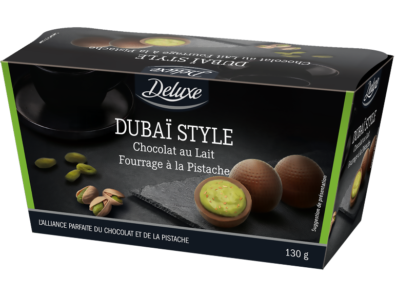 Chocolats au lait fourrés à la pistache, avec l'inscription «DUBAÏ STYLE» et «130 g».