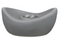 Un bougeoir gris, rond et décoratif.