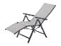 Chaise longue de jardin pliable grise avec accoudoirs