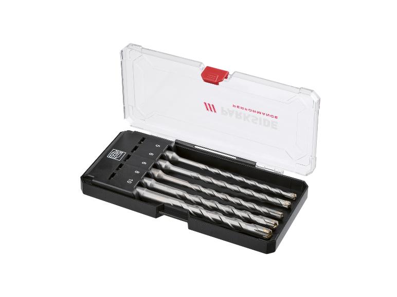 Foret à percussion Parkside dans un coffret plastique.
