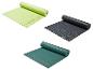 Trois tapis de yoga JETTESPORT en vert, noir et vert foncé, partiellement enroulés.
