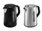 Deux bouilloires SILVERCREST® SWKE 3000 H1, une noire et une en acier inoxydable, d'une capacité de 1,7L.