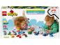 Boîte LEGO Duplo Formule 1 avec des enfants jouant avec des voitures de course.