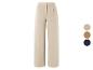 Pantalons amples beige, disponibles en plusieurs coloris.