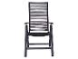 Chaise pliante noire avec dossier en corde tressée.