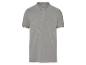 Un polo gris avec un liseré blanc au col.