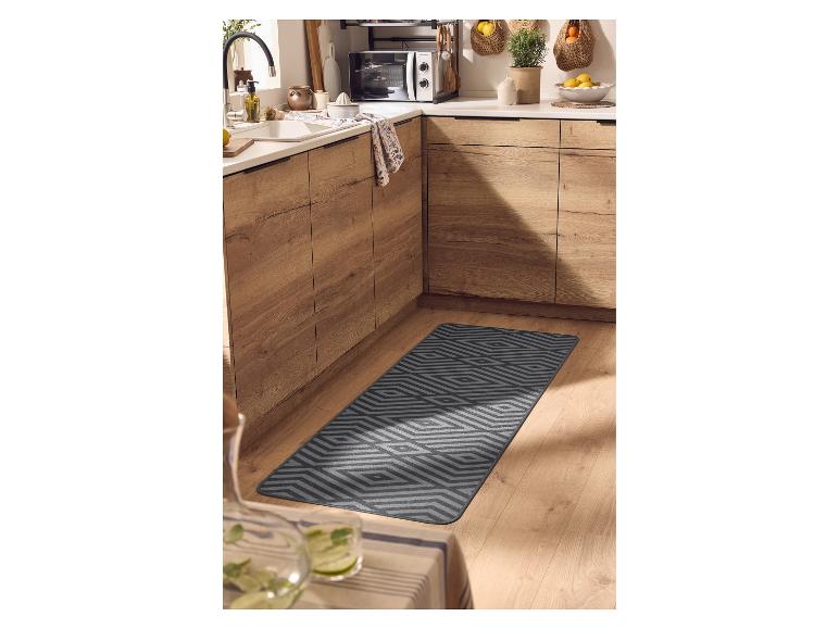 LIVARNO home Tapis de cuisine gris avec motif géométrique sur parquet.