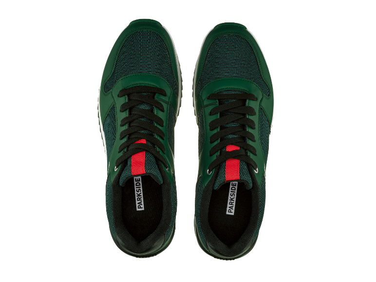 Vue de dessus de baskets Parkside vertes.