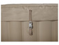 Une couverture beige avec une boucle pour une piscine gonflable.