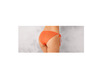 Culotte femme taille basse, de couleur orange.