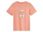 Un t-shirt rose avec des papillons et le texte 'Butterfly'.
