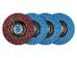Disques de ponçage marron et bleu pour une meuleuse.