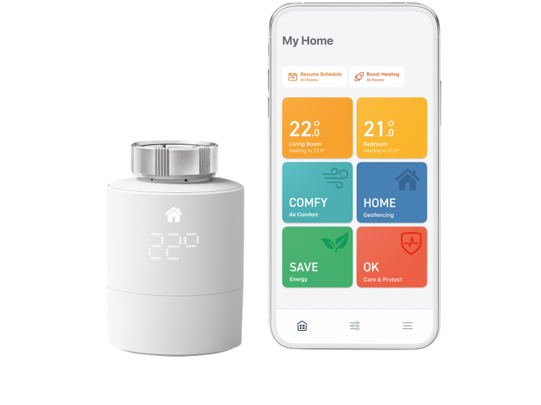 Un thermostat intelligent blanc et une application smartphone pour la gestion de la maison.