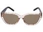 Lunettes de soleil œil-de-chat élégantes avec monture marron clair translucide et verres foncés.