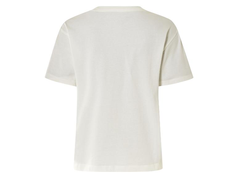 T-shirt blanc à manches courtes.