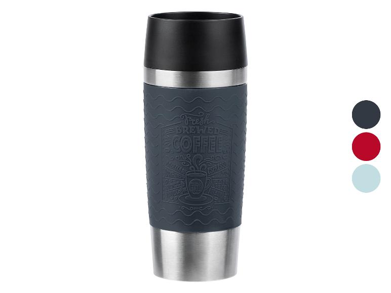 Mug de voyage gris foncé avec un motif de café et le texte 'Freshly Brewed Coffee'.