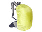 Une housse de pluie jaune pour un sac à dos Crivit.