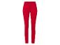 Un jean skinny rouge pour femme.