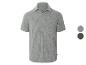 Un polo gris à manches courtes en maille.