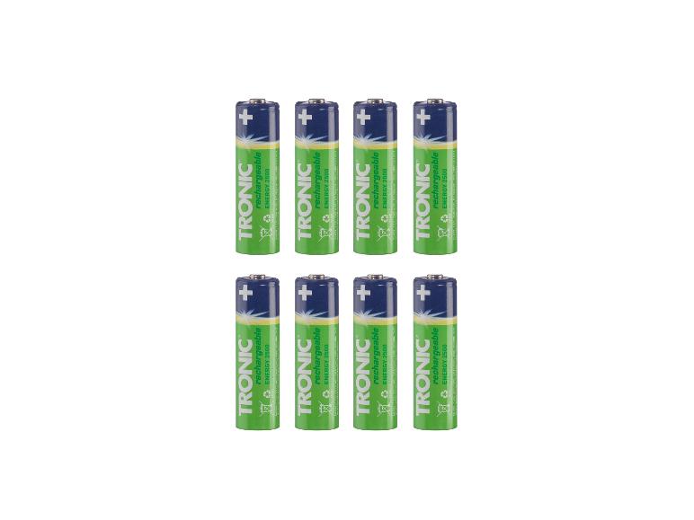 Huit piles rechargeables TRONIC AA vertes et bleues, 2500 mAh, disposées en deux rangées.