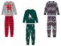 Trois pyjamas de Noël pour garçons avec différents motifs.