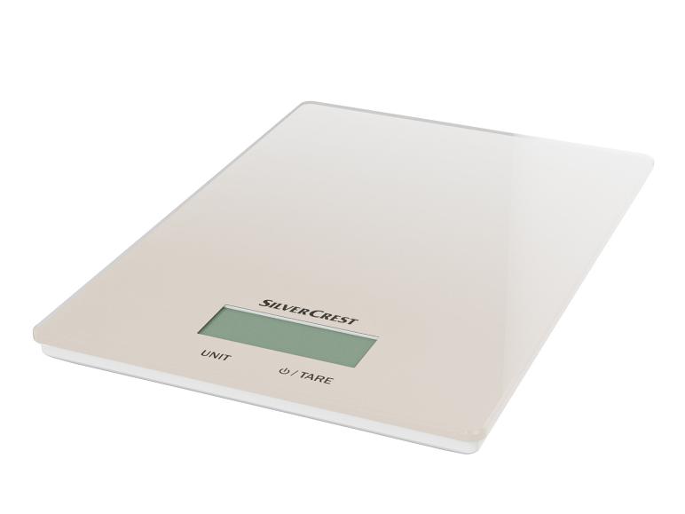 Une balance de cuisine numérique blanche Silvercrest.