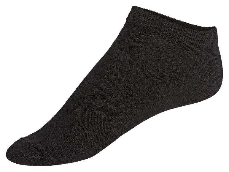 Une chaussette noire à bascule.