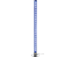 Lampadaire LED bleu avec effet pailleté et base chromée.