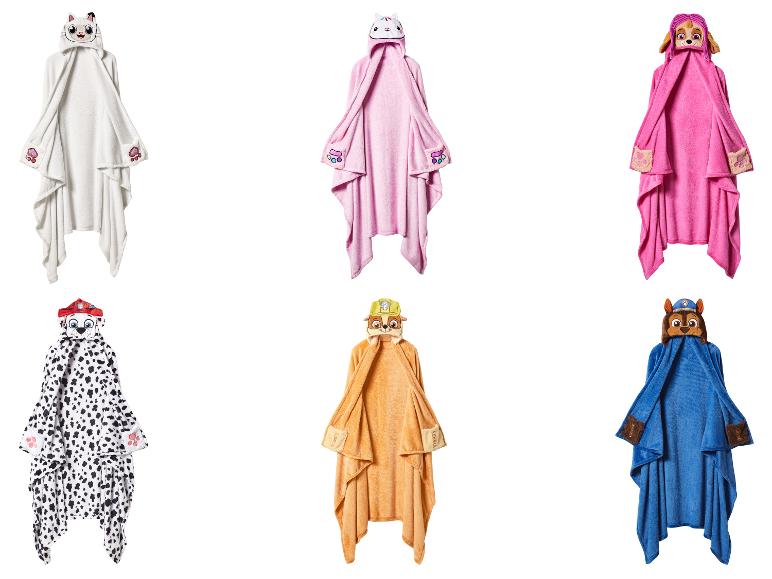 Couvertures à capuche Pat' Patrouille et La Maison Magique de Gabby dans divers coloris et motifs de personnages.