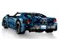 Voiture de sport Ford GT bleue en briques de construction, vue arrière