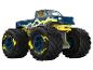 Un jouet de monster truck bleu avec des détails jaunes et de gros pneus.