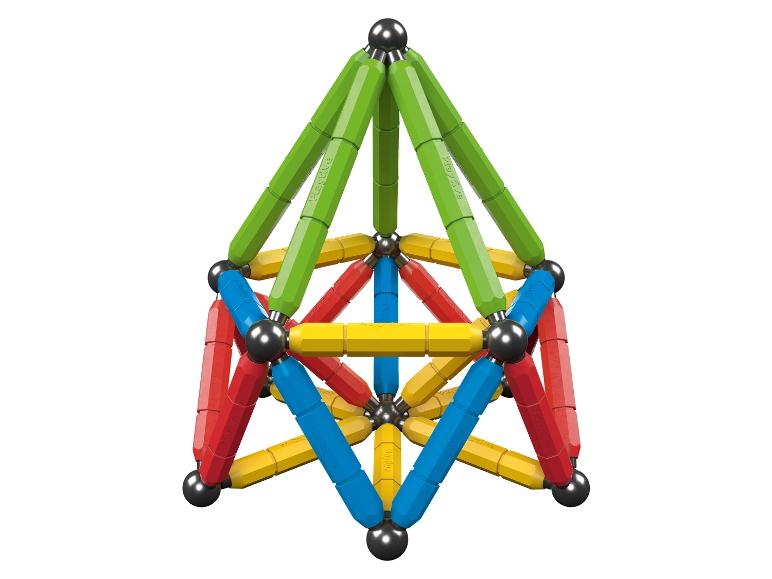 Jouets de construction magnétiques Playtive avec des barres et des boules colorées.