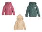 Trois cardigans à capuche pour bébé : rose avec fleur, vert avec ours, beige avec lapin.