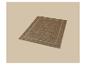 Tapis rectangulaire marron avec motifs géométriques et bordure décorée.