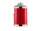 Presse-agrumes rouge avec un couvercle transparent et une base chromée.