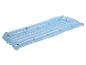 Matelas pneumatique Crivit bleu à motif citron pour la piscine.
