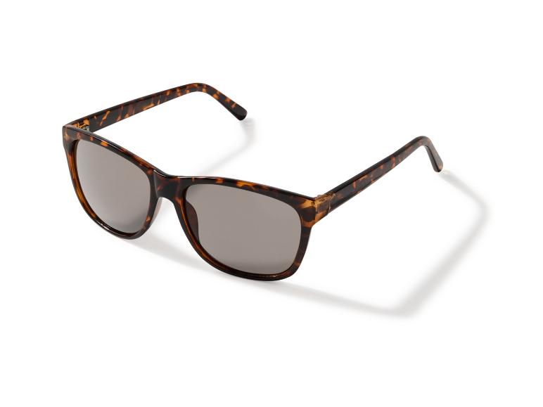Lunettes de soleil avec monture écaille de tortue et verres gris.