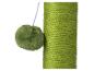 Poteau à griffer vert pour chat avec pompon suspendu.