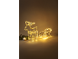 Décoration lumineuse de Noël renne et traîneau avec une branche de sapin et une boule.