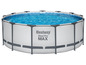 Une piscine Bestway Steel Pro MAX ronde avec de l'eau.