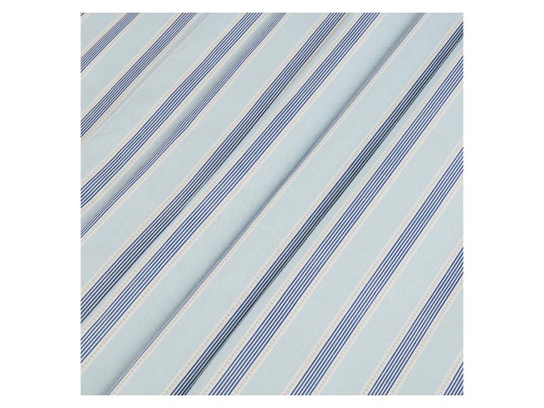 Tissu rayé bleu clair et blanc cassé, style marin.