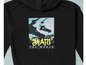 Un sweat à capuche noir avec un imprimé d'un skateboarder et le texte 'Skate the World'.