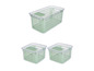 Trois paniers de rangement verts avec couvercles.