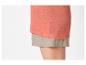 Haut et short en lin : superposition de couleurs corail et beige.