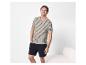 Pyjama homme : t-shirt rayé et short uni.