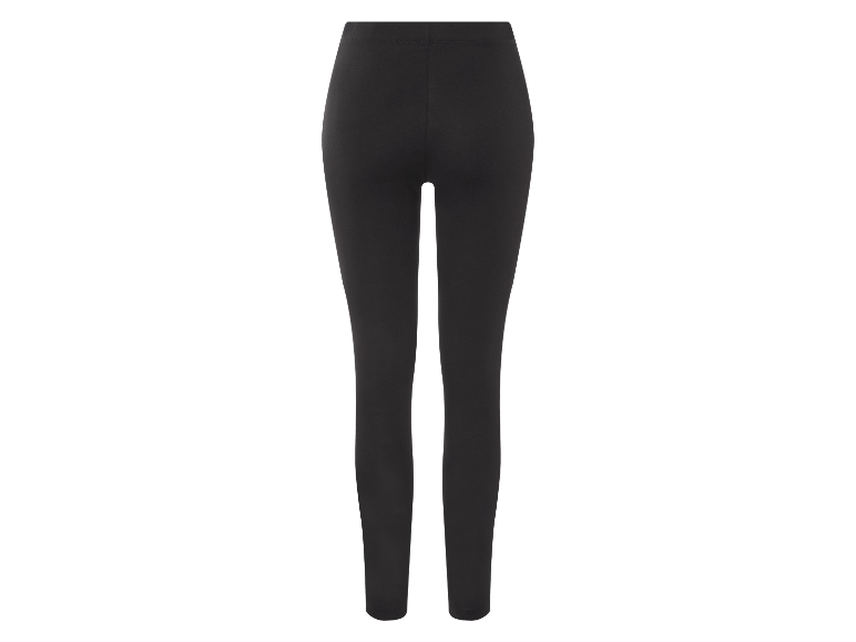 Pantalon noir ajusté.