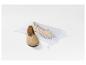 Esmeralda ballerines beige en maille, dans un filet de lavage.
